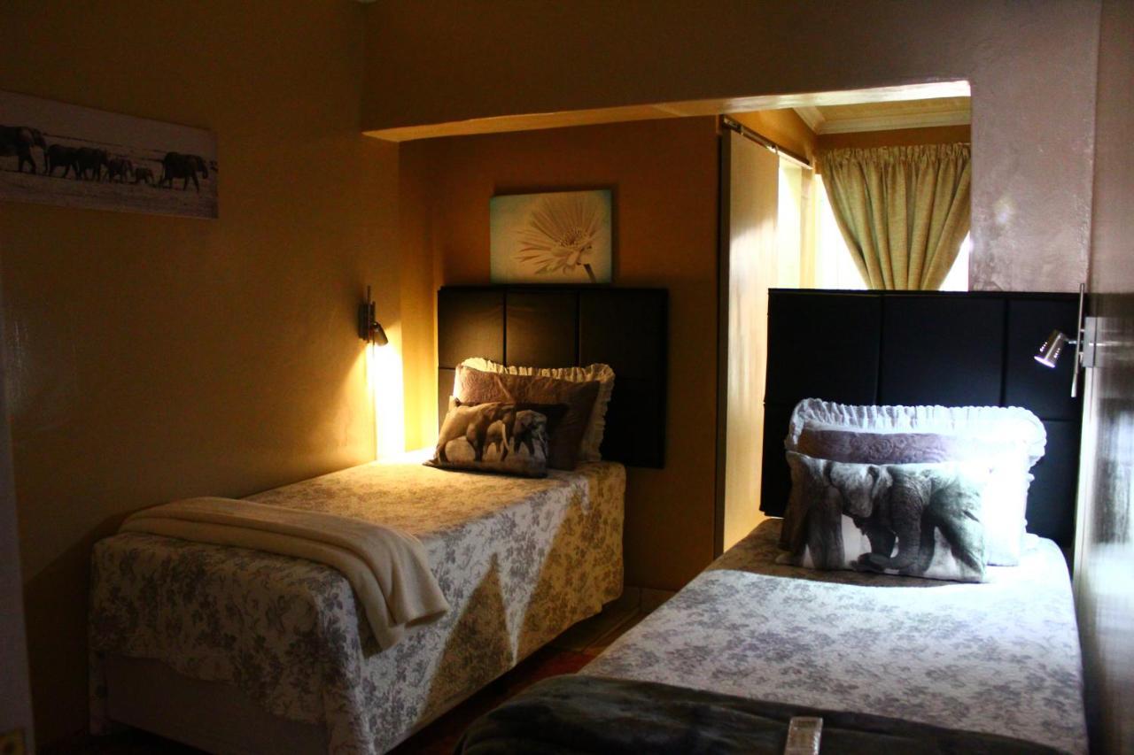 Alternative B&B In The Township Potchefstroom Esterno foto