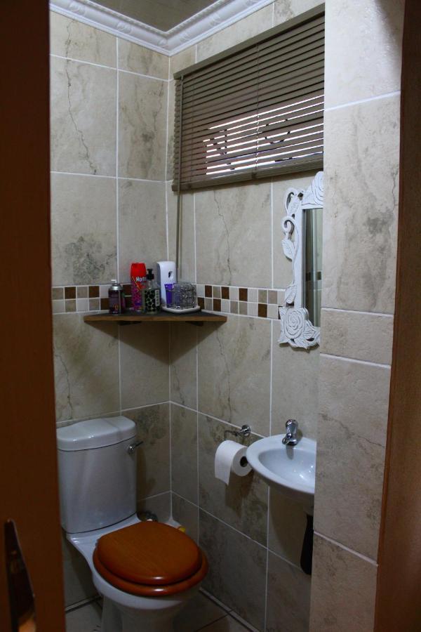 Alternative B&B In The Township Potchefstroom Esterno foto